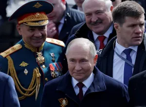 פוטין מחליף שר ביטחון: בחר בכלכלן לנהל את המלחמה באוקראינה