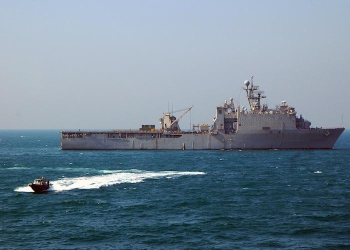 הצי האמריקני מזהיר את חיל הים האיראני במפרץ הפרסי