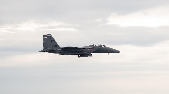 מטוס הקרב F-15E הותאם לנשיאת נשק גרעיני