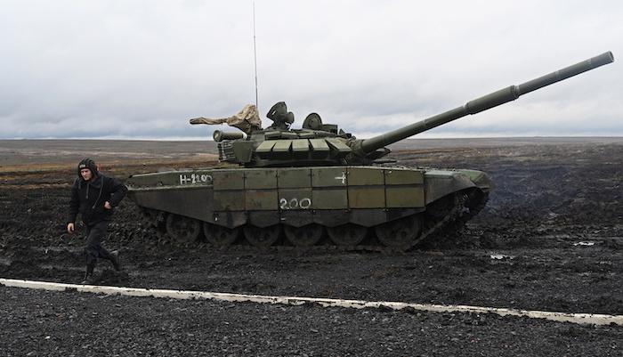 Baltics send military aid to Ukraine