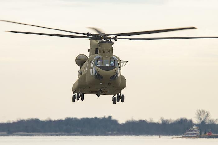 בואינג מסרה את מסוק הצ&#039;ינוק CH-47F הראשון לחיל האוויר ההולנדי
