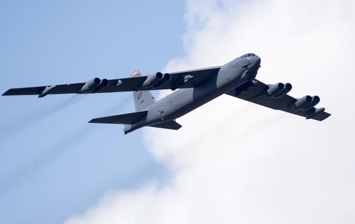 מפציץ B-52 אמריקני ביצע "דימוי התקפה" על בסיס של הצי הרוסי בים הבלטי
