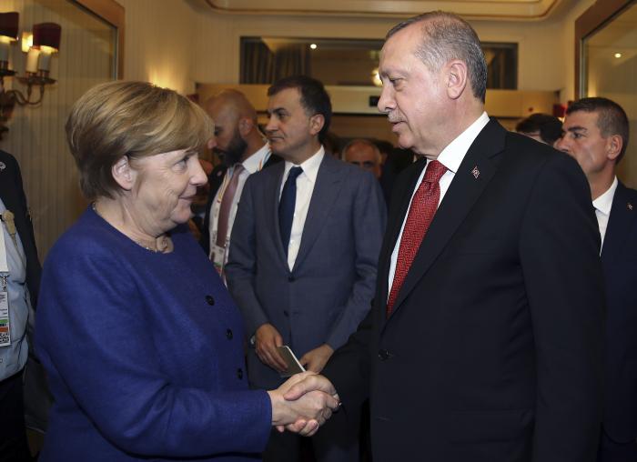 גרמניה הקפיאה עסקאות נשק עם טורקיה; פרסמה אזהרת מסע