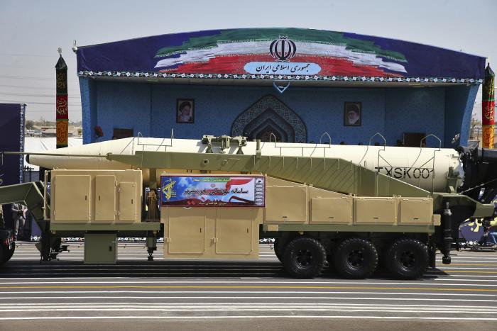 שר הביטחון: "שיגור הטיל על ידי איראן - איום על כל מדינות העולם החופשי"