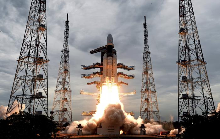 נכשל ניסיון של הודו להנחית רכב חלל על הירח 

