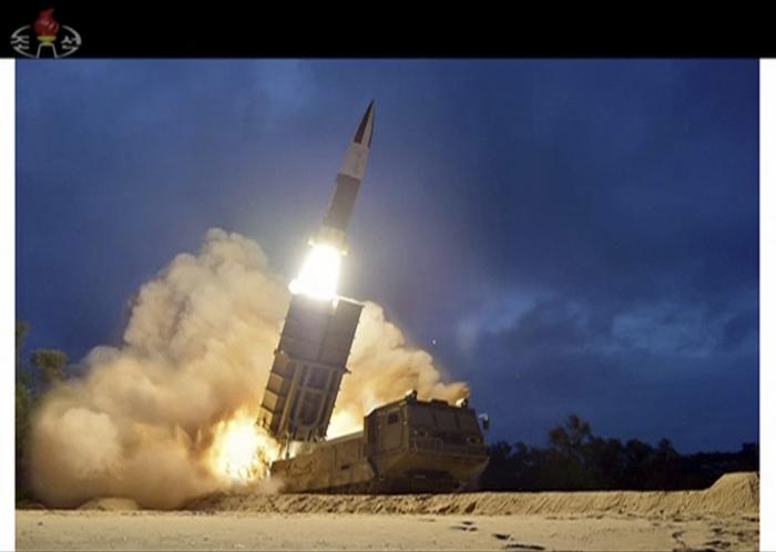 הערכה: צפון קוריאה ביצעה ניסוי בטיל חדש


