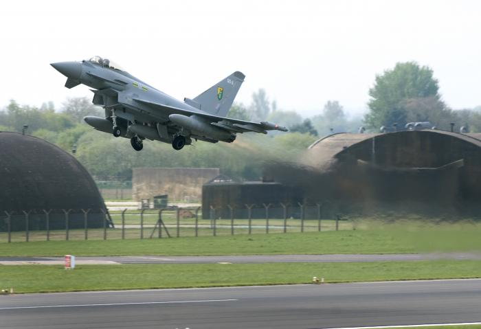 דוח: "שליש ממטוסי חיל האוויר המלכותי הבריטי מושבתים וחסרי כשירות מבצעית"