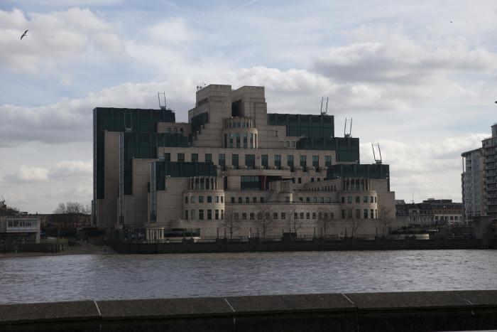 Report: Mossad, CIA, MI6 Smuggled Iranian Nuclear Scientist to the UK