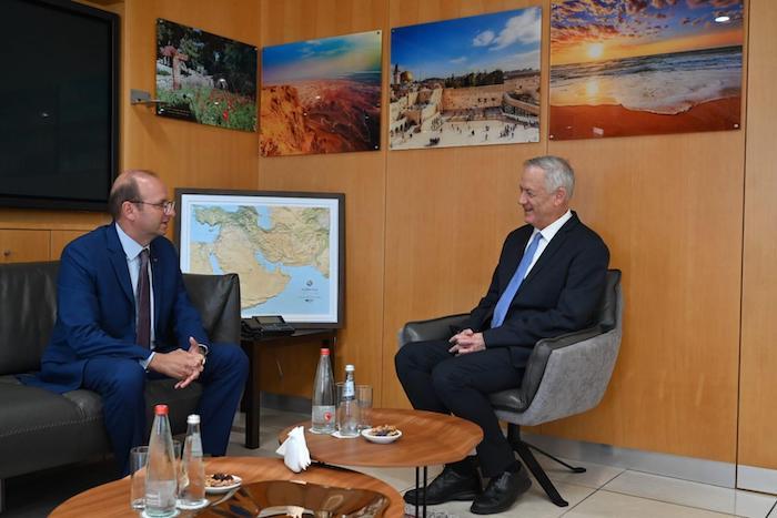 Israeli, Cypriot MODs discuss regional cooperation, Iranian aggression