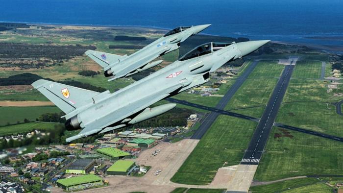 בריטניה מקימה טייסת חדשה לאימון טייסים קאטרים על הטייפון