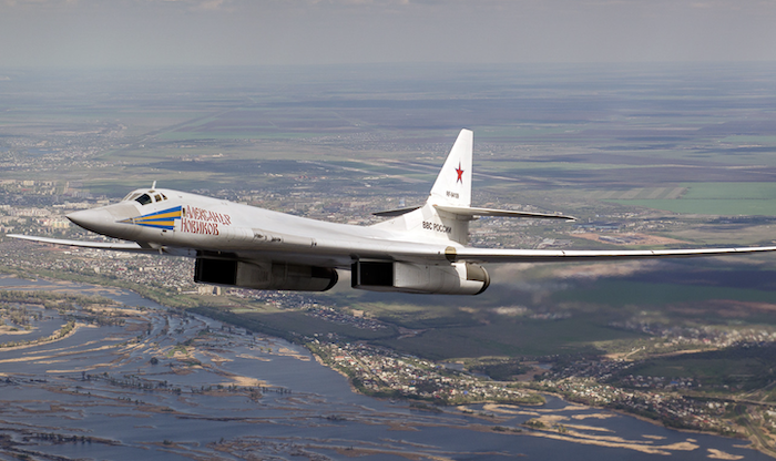 שיא עולמי לזוג מפציצי TU-160 רוסיים