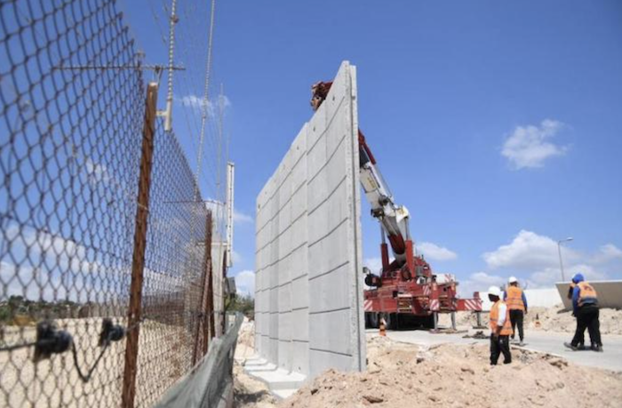 IDF begins constructing 45 km security barrier 