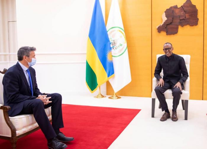 שר התקשורת ביקר ברואנדה