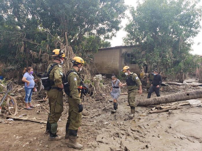 Delegation from IDF Home Front Command assists residents in NW Honduras