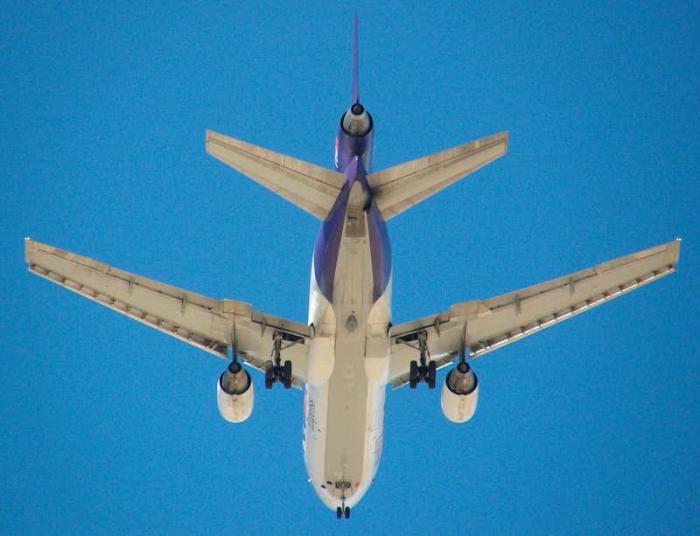 חברת המטענים FedEx רוצה להתקין במטוסיה מערכת הגנה מפני טילים