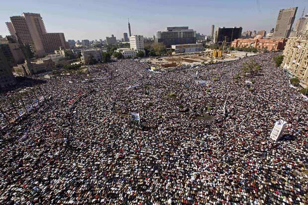 מצרים: המפגינים שבו לכיכר תחריר
